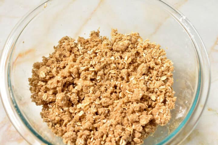 streusel topping in a glass bowl.